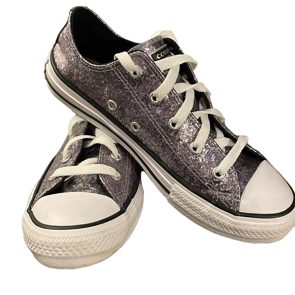 CONVERSE ALL STARS JUNIORS SIZE 4